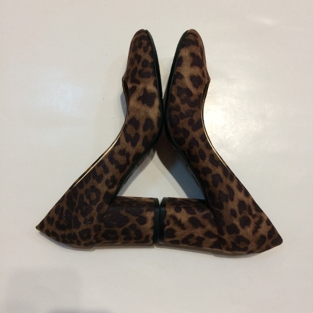 Libby Edelman Jenna Leopard Print Block Heel Pump - image 5